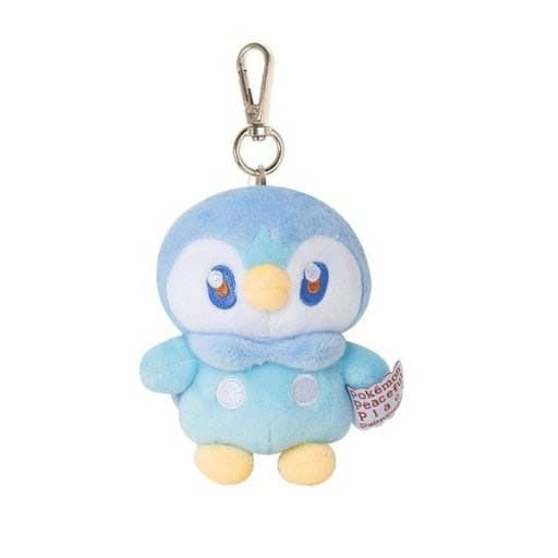 Pokemon Poképiece Plush Keychain – Rowlet - Lifestyle 7 - Prism & Pocket